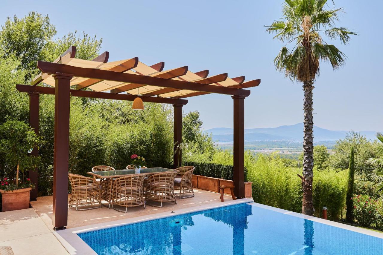 Przice Gardens Apartment With Heated Pool Kotor Exterior foto